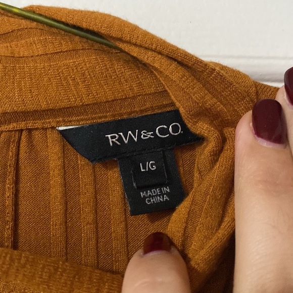 RW&CO Blouse - Picture 7 of 11